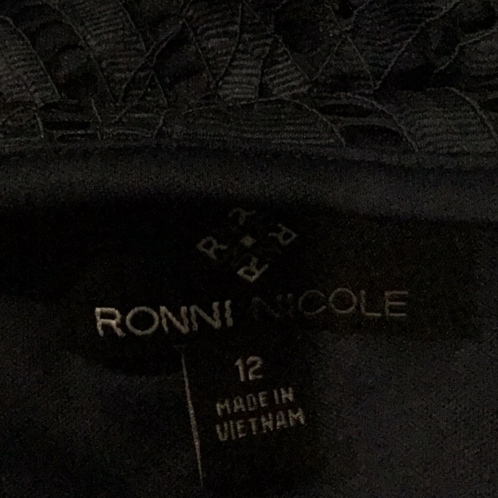 RONNI NICOLE DRESS - Picture 15 of 15